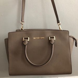 Michael kors purse